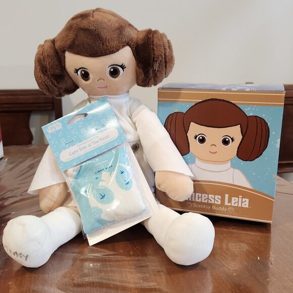 Star Wars Scentsy Buddy Princess Leia NEW IN Box w/scent pack - Picture 1 of 3